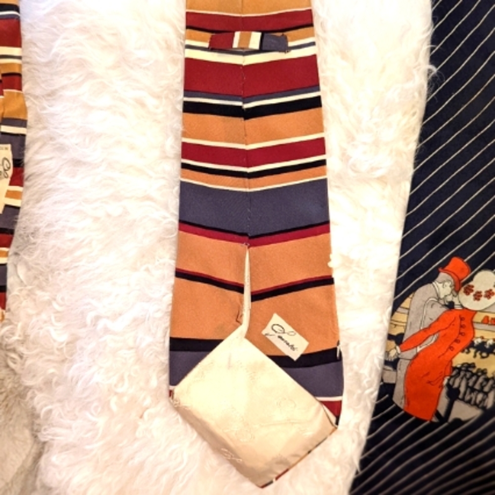 Vintage Italian Silk Iconic Graphic Art Ties - Picture 8 of 12